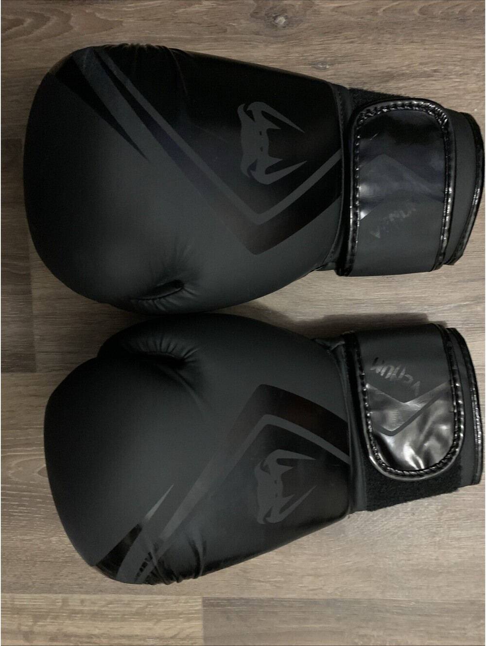 Venum Challenger Boxing Gloves 14oz Black/Grey MMA Muay Thai